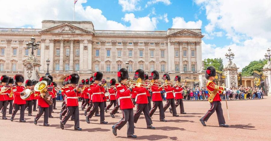 London: Westminster and Changing of the Guard Tour - Starting at Green Park beside the Ritz