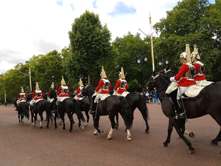 London: Westminster Tour and Churchill War Rooms Visit - What the guides add to the experience