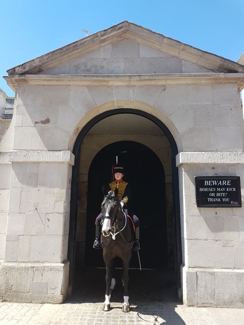 London: Westminster Walking Tour & Westminster Abbey Visit - Buckingham Palace and the guard ceremony