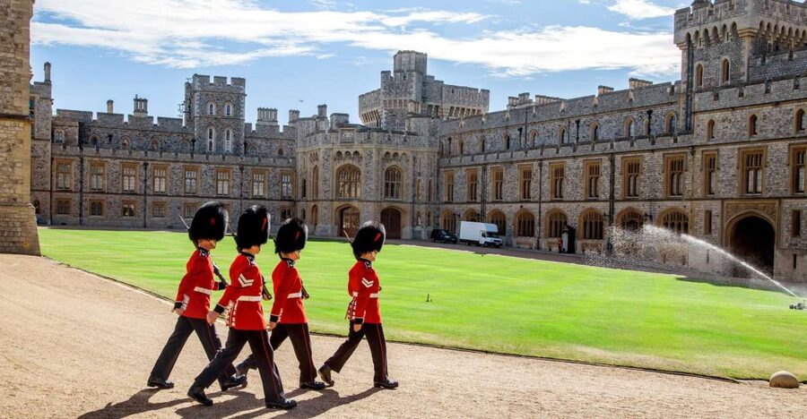 London: Windsor Castle, Stonehenge, and Bath Day Trip - Bath, Roman water, and Georgian architecture