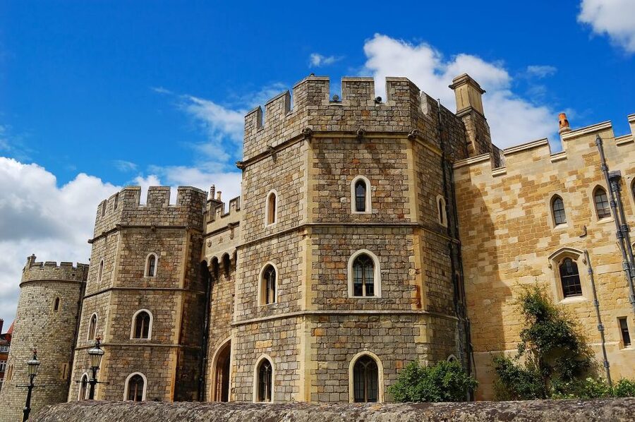 London: Windsor Castle, Stonehenge, and Bath Day Trip - Guides, drivers, and the human side of the tour