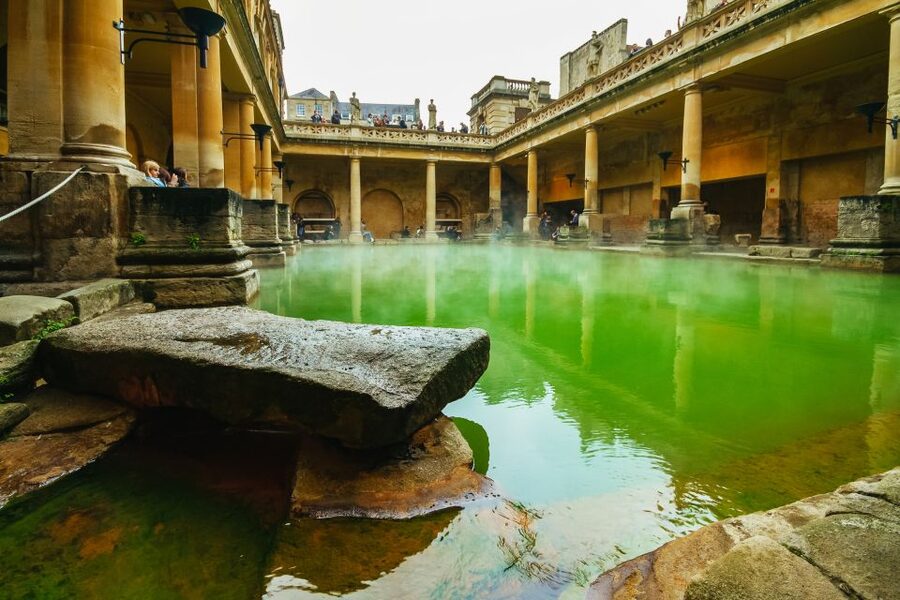 London: Windsor, Stonehenge, Bath, and Roman Baths Day Trip - Guides, drivers, and the coach routine