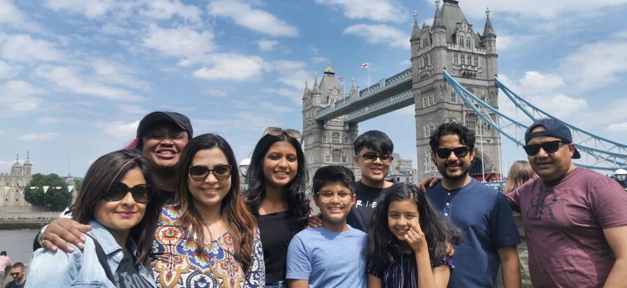 Luxury Private Tour in London with Lunch - Key points at a glance