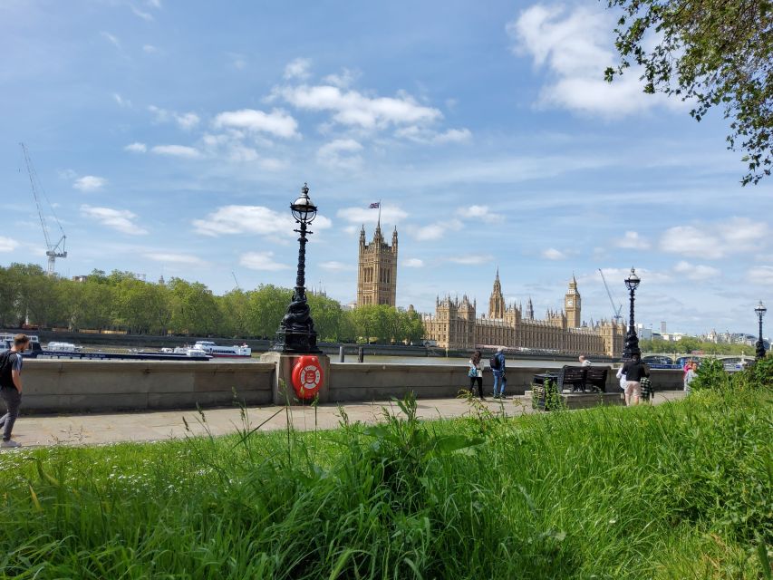 Luxury Private Tour in London with Lunch - Westminster Abbey and the London Eye