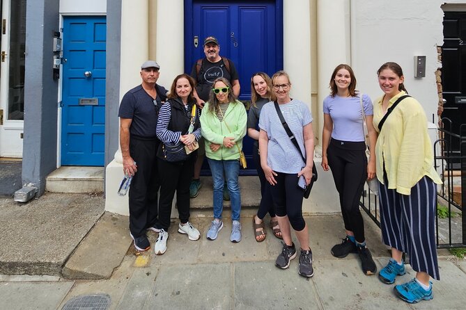 Notting Hill Walking Tour - From the blue door to the travel bookshop