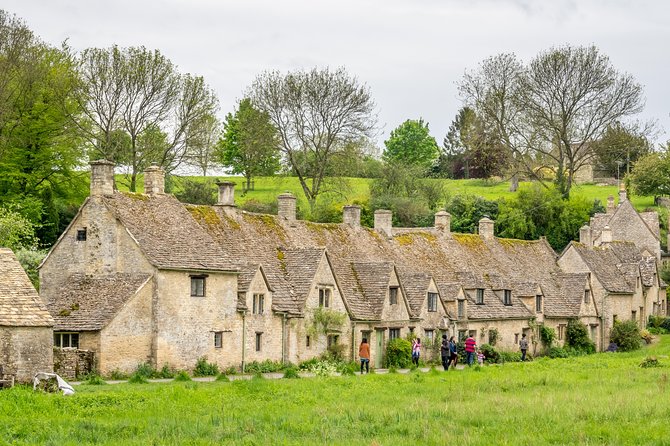 Oxford and Traditional Cotswolds Villages Small-Group Day Tour from London - Leaving London from Victoria