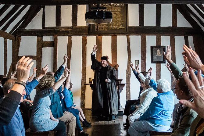 Oxford, Stratford-upon-Avon & Cotswolds Day Trip from London - The Warwick Castle confusion