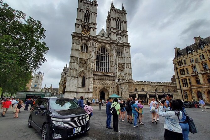 Private Day Tours in London - Royal parks, palaces, and the changing guard