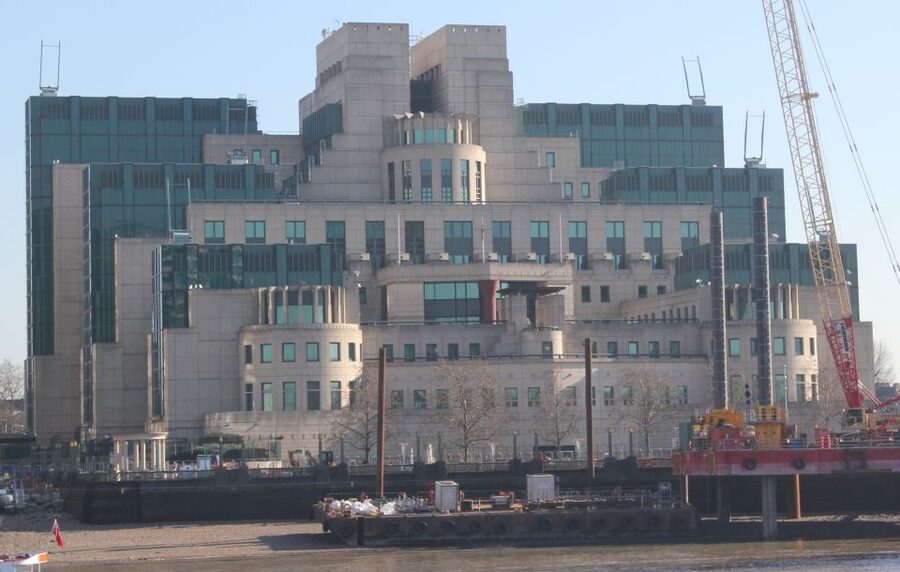 Private James Bond Fictional & Film Spy Tour of London - Rules, London’s oldest restaurant, links fiction and fact