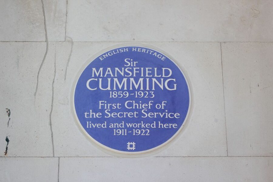 Private James Bond Fictional & Film Spy Tour of London - Whitehall and the problem of filming near government