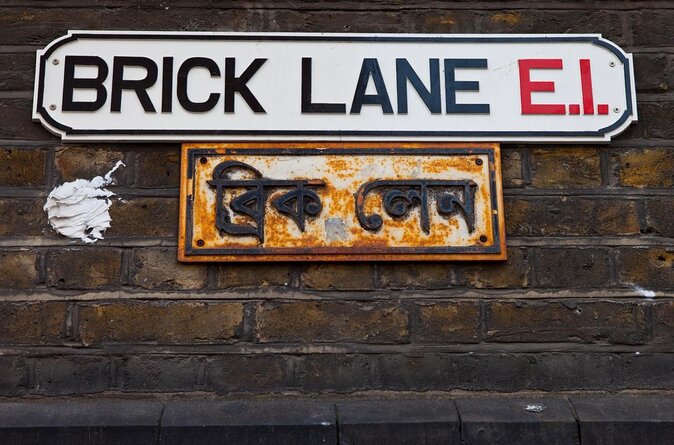 PRIVATE London Food Tours - Borough Market, Soho, East End - Starting with a welcome cocktail