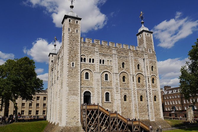 Private Tour of The Tower of London - The White Tower and its royal armour