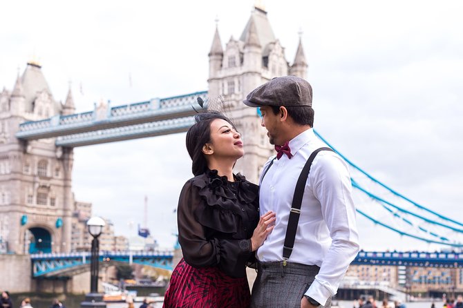Professional Photoshoot in London Photographer - A private session that works for solo visitors and special occasions