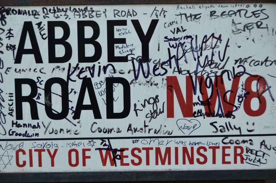 Rock ‘n Roll London Tour By London Taxi - Tin Pan Alley and London’s songwriting past