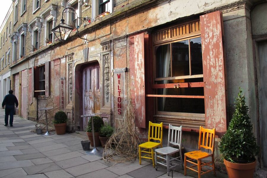 Secret London Tour by Bike - Brick Lane, Bow Bells, and the local side of London