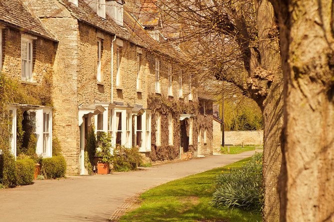 Shared Group Downton Abbey and Highclere Castle Tour from London - Bampton, the village behind Downton