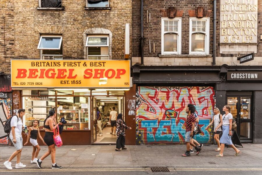 Shoreditch: Street Art & Hidden Gems with a Local Host - What the local host adds