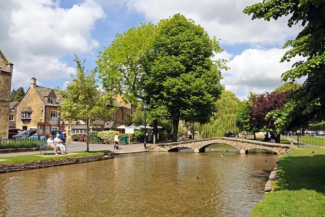 Small-Group Cotswolds Tour (From London) - Burford brings you into the Cotswolds