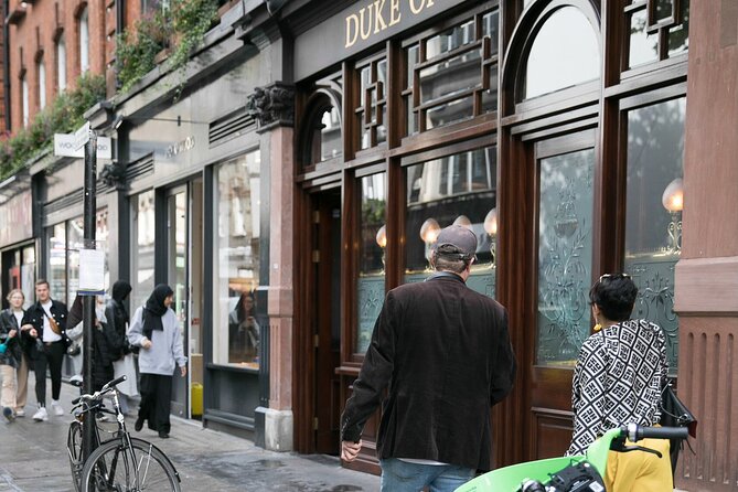 Soho Music & Historic Pubs Tour - Meeting point, timing, and cancellation details