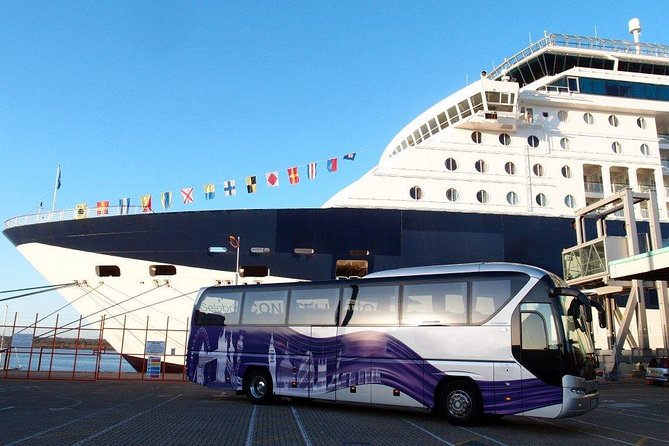 Southampton Pre-Cruise Tour: London to Southampton via Stonehenge - Walking around Stonehenge