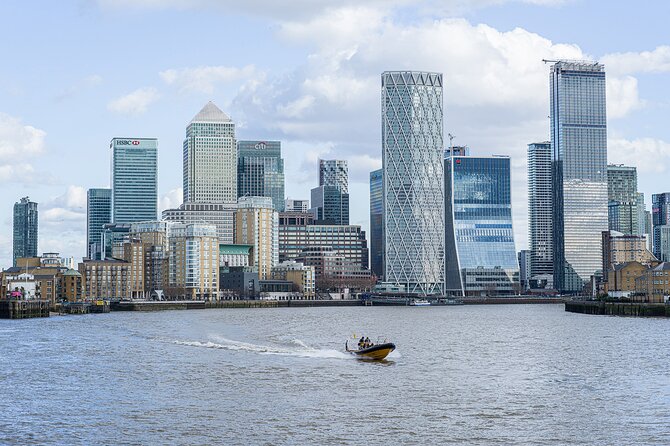 Speedboat Cruise Tour: Embankment OR Westminster Pier -70 minutes - A gentle start from central London
