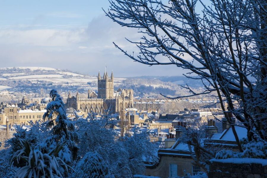 Stonehenge & Bath: Full-Day Coach Tour from London - Seeing Stonehenge in 105 minutes