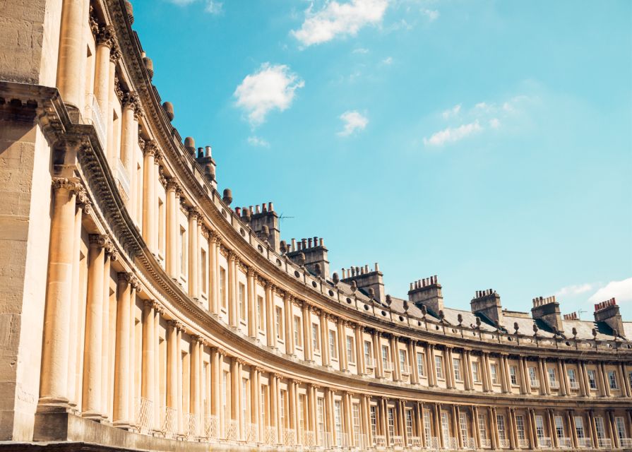 Stonehenge & Bath: Full-Day Coach Tour from London - The road to Bath