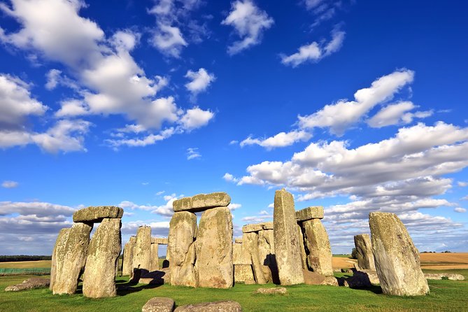 Stonehenge Half-Day Tour from London with Admission - Finding the coach and starting the morning