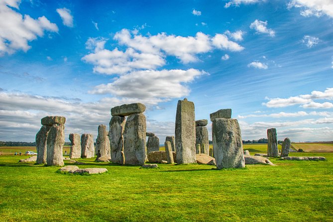 Stonehenge Morning Half-Day Tour from London Including Admission - Returning to London by early afternoon