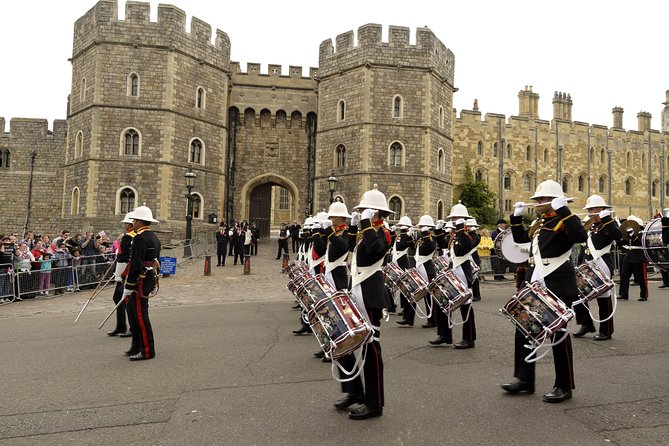 Stonehenge, Windsor Castle and Bath Full Day Guided Tour - Who gets the best value from this tour