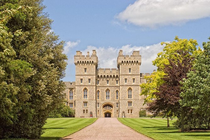 Stonehenge, Windsor Castle and Bath Full Day Guided Tour - Should you book this full-day outing?