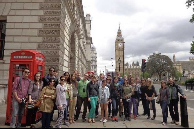 The Changing of the Guard Tour and Buckingham Palace - The guides make the biggest difference