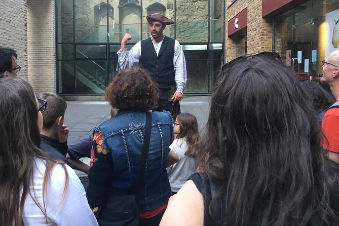 The Cloak and Dagger Tour in London - Returning to the George Inn