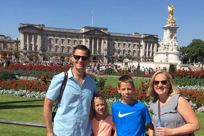 The Ultimate 6-hour Private Tour of London in an Iconic Black Cab - The Changing of the Guard: worth planning around