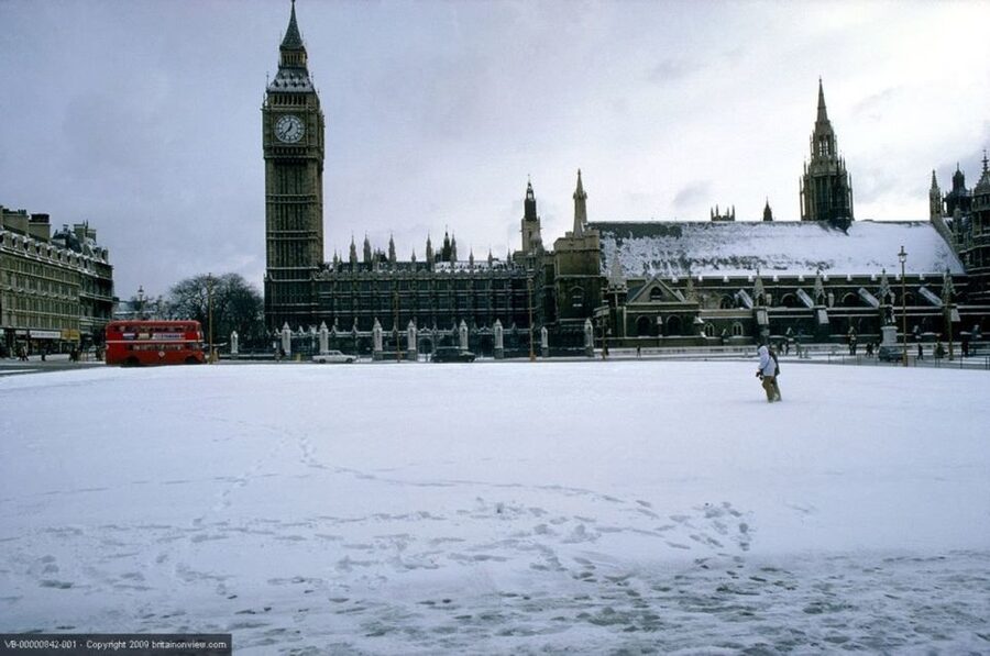 Tour of London and Christmas Day Lunch Cruise - Westminster Abbey and the royal heart of London