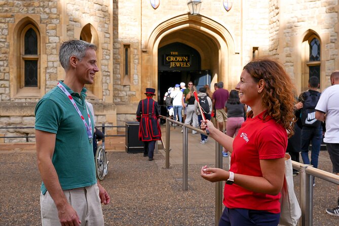 Tower of London: Guided Tour with Thames River Cruise - Timing, meeting point, and the walking involved