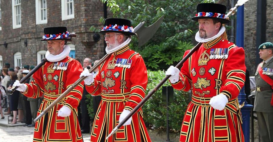 Ultimate Tower of London, Beefeater Welcome & Crown Jewels - The White Tower and its 220 stairs