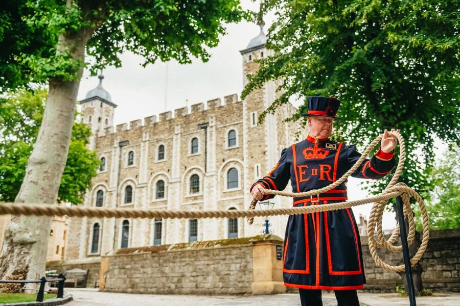 Ultimate Tower of London, Beefeater Welcome & Crown Jewels - Inner Ward, battlements, and the darker stories