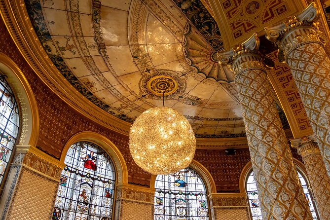 Victoria and Albert Museum Private Tour - Kathy’s approach to guiding