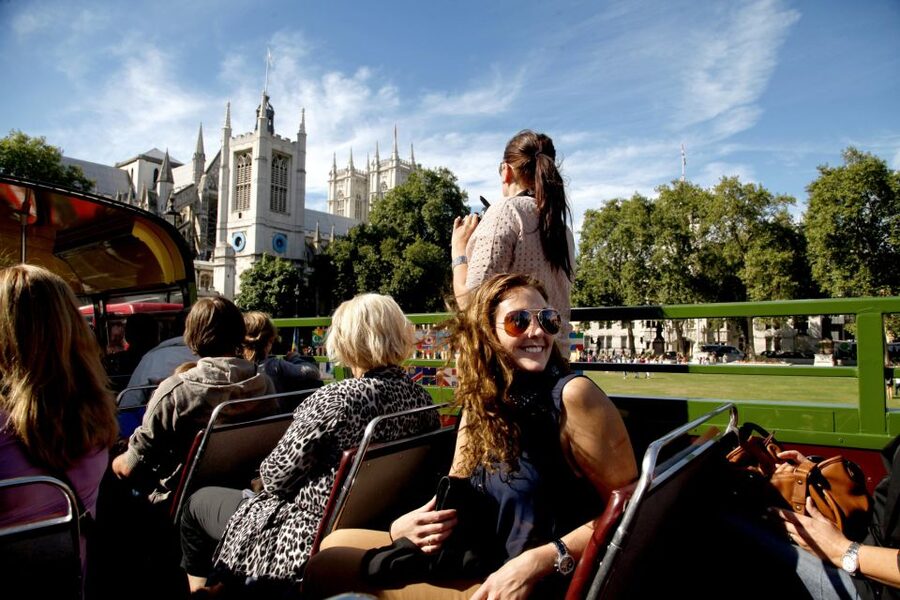 Vintage Double Decker Bus Tour & Thames River Cruise - Starting at Victoria Coach Station