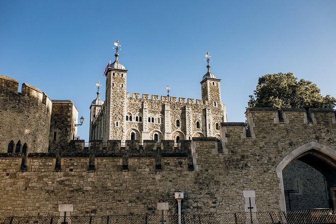 VIP Early Access Opening Ceremony Tower of London & River Cruise - The opening ceremony and the Tower’s first impression