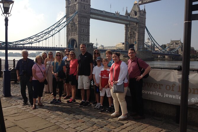 VIP Tower of London and Crown Jewels Tour with Private Beefeater Meet & Greet - Group size, walking, and practical comfort