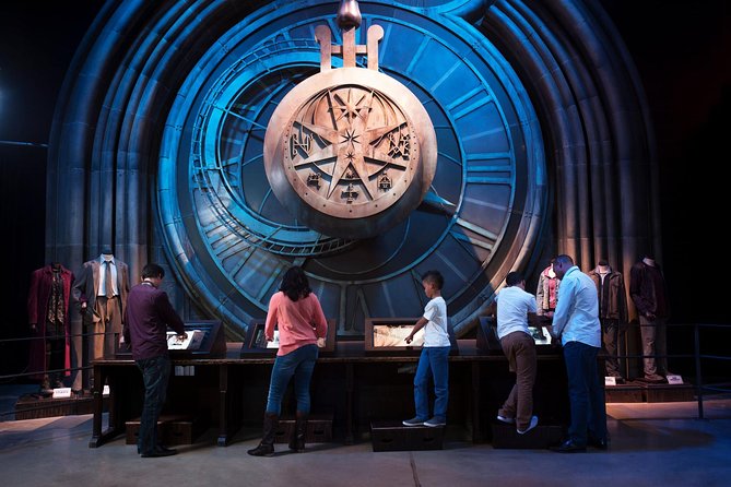 Warner Bros. Studio Tour with Transportation from London - Great Hall, Dumbledore’s office, and Diagon Alley