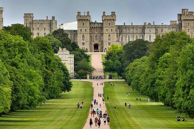 Windsor Castle Half Day Trip from London by Luxury Coach - What the half-day Windsor plan really gives you