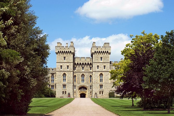 Windsor Castle, Stonehenge, and Oxford Day Trip from London - Windsor Castle: royal rooms and a crucial ticket choice