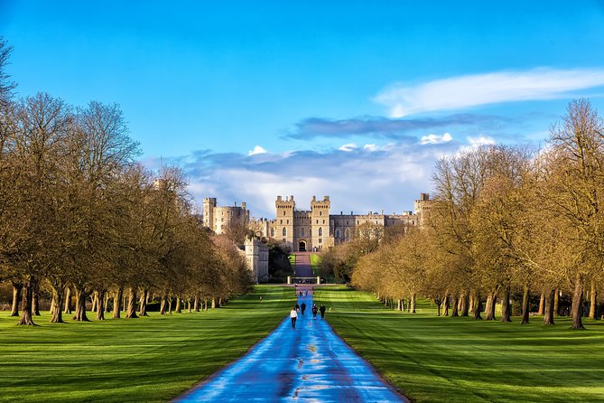 Windsor Castle, Stonehenge & Oxford Private Car Tour from London - Oxford: a walking tour through England’s university city