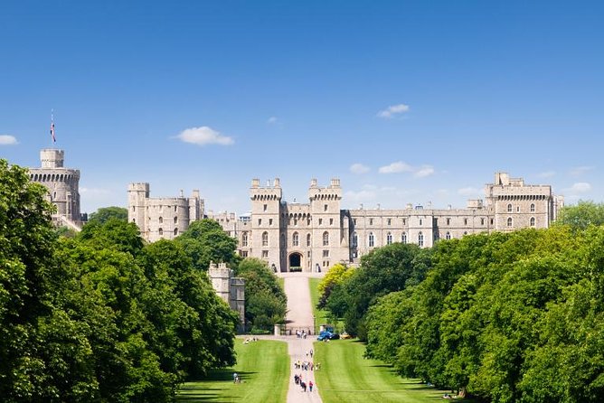 Windsor Castle Tour from London with Transportation & Audio Guide - What this Windsor Castle trip actually feels like